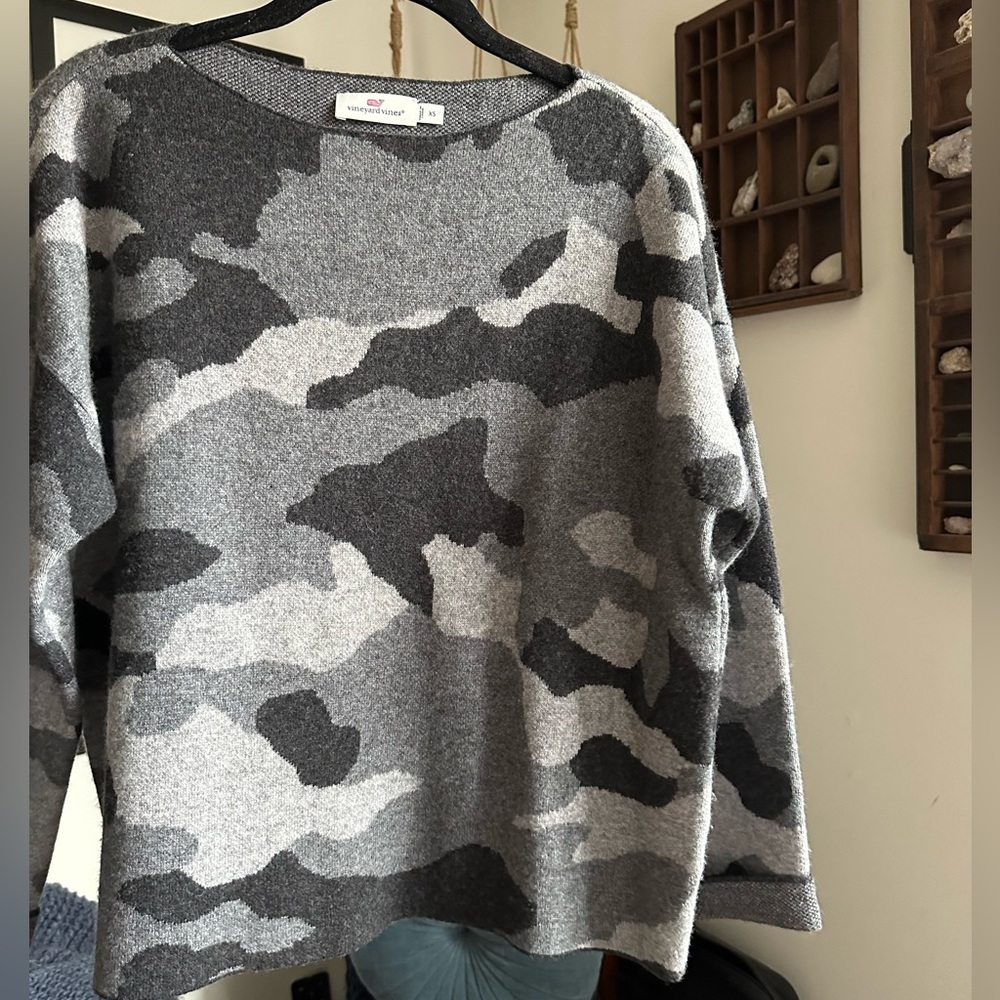 Vineyard Vines Gray Camouflage Sweater XS